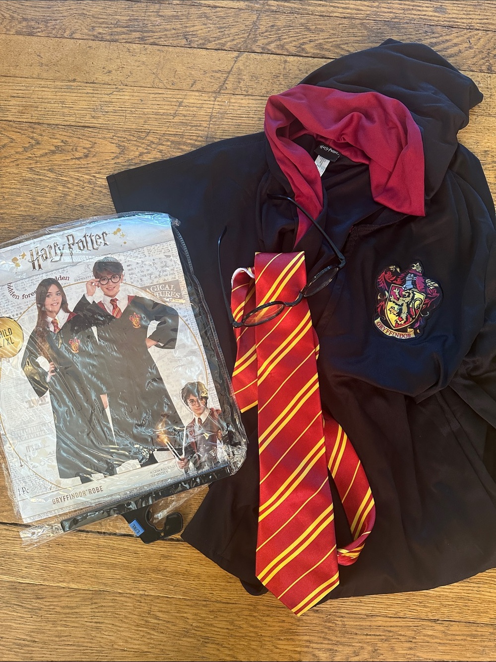 Harry Potter Child’s Gryffindor Robe, Tie, and Glasses Costume